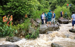 Trung Lý: 2 mẹ con bị cuốn trôi khi đi qua suối