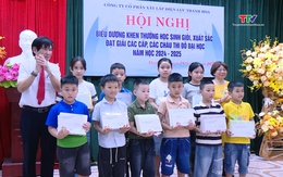 Công ty Cổ phần Xây lắp điện lực Thanh Hoá khen thưởng cho học sinh giỏi