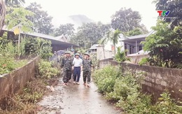 Kiểm tra tình hình ứng phó với bão số 5 tại xã Trung Hạ và Sơn Điện