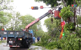 Khắc phục hậu quả, đảm bảo an toàn giao thông sau bão