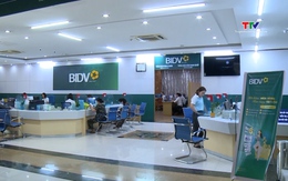 Lãi suất ngân hàng vượt ngưỡng 7,5%/năm
