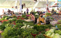 Giá nhiều loại thực phẩm tăng cao 