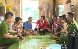 Tặng sim, hỗ trợ người dân kích hoạt tài khoản định danh điện tử