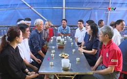 Thăm hỏi, động viên gia đình Bí thư chi bộ thôn bị cây đè tử vong khi tham gia phòng, chống bão số 10