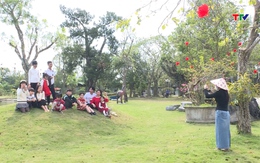 Rộn ràng các khu, điểm du lịch ngày đầu năm mới