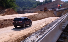 Đảm bảo an toàn giao thông khi thi công cầu Cửa Dụ