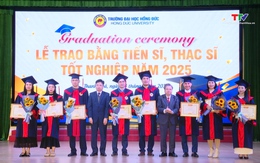 Trường Đại học Hồng Đức trao bằng tiến sĩ và thạc sĩ năm 2025