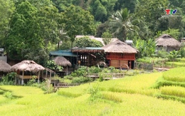 Nông dân Pù Luông làm du lịch