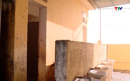 Nỗi ám ảnh mang tên “Nhà vệ sinh trường học”