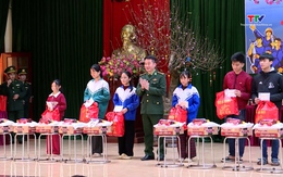 “Xuân Biên phòng” ấm lòng người dân vùng biển Hoằng Tiến, Hoằng Thanh