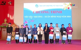 Hội Liên hiệp phụ nữ tặng quà gia đình chính sách