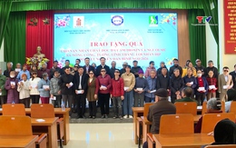 Hiệp hội doanh nghiệp tỉnh tặng quà tết cho người có hoàn cảnh khó khăn