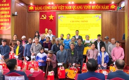 Tổng Liên đoàn Lao động Việt Nam trao quà Tết cho đoàn viên, hộ gia đình khó khăn