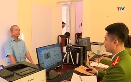 Công an Thanh Hóa làm căn cước xuyên Tết phục vụ Nhân dân
