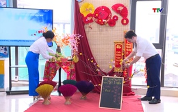 Khi người nước ngoài bén duyên với Tết Việt