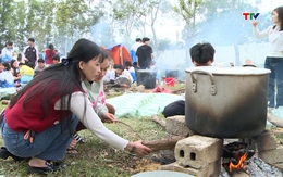 Trường THPT Đông Sơn 2 tổ chức các hoạt động trải nghiệm dịp Tết