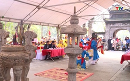 Lễ khai hội Xuân và dâng hương tại đền thờ Lê Thái Tổ