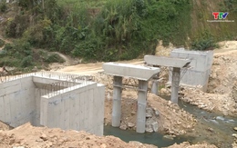 Quyết tâm hoàn thành công trình hạ tầng miền núi đúng tiến độ