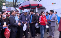 Công nhân trở lại làm việc ổn định sau Tết