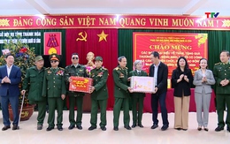 Phó Bí thư Tỉnh ủy Trịnh Tuấn Sinh thăm, tặng quà Tết tại các địa phương