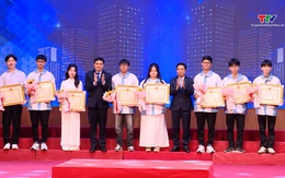 Tuyên dương, trao thưởng cho học sinh và giáo viên có học sinh đoạt giải quốc gia THPT năm học 2025 – 2026