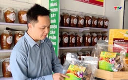 Thực phẩm cổ truyền được người dân ưa chuộng dịp Tết