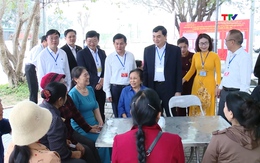 Chủ tịch UBND tỉnh Nguyễn Hoài Anh kiểm tra công tác bầu cử