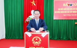 Phó Bí thư Tỉnh ủy, Chủ tịch Ủy ban Mặt trận Tổ quốc tỉnh Trịnh Tuấn Sinh bầu cử tại Nhà văn hóa Tổ dân phố Đội Cung 3