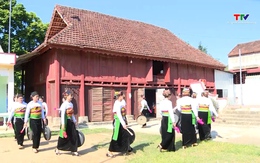 Khơi dậy giá trị văn hóa để phát triển du lịch