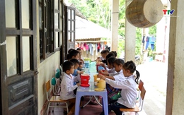 Những con chữ vượt núi