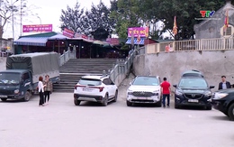 Phát sinh nhiều điểm giữ xe không phép tại Đền Cô Chín