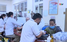 Đề xuất từ 2026 khám sức khỏe định kỳ miễn phí cho người cao tuổi, hộ nghèo