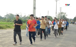 Xã Vĩnh Lộc hơn 200 cán bộ và nhân dân tham gia Ngày chạy Olympic