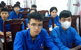 Xã Vĩnh Lộc khai giảng lớp bồi dưỡng nhận thức về Đảng