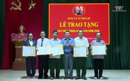 Đảng ủy xã Thọ Lập: Lễ trao tặng Huy hiệu Đảng đợt 3/2/2026