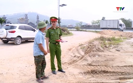 Chấn chỉnh tình trạng tập kết vật liệu gây mất an toàn giao thông