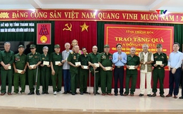 Trao quà cho người có công tại Trung tâm Nuôi dưỡng, điều dưỡng người có công Thanh Hóa