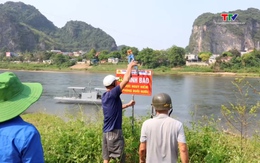 Công an xã Cẩm Thủy cắm biển cảnh báo phòng tránh tai nạn đuối nước