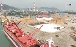 Bộ Tài chính đề xuất miễn phí lĩnh vực hàng không, hàng hải