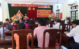 Tọa đàm tập thơ “Người đàn bà ngắm trăng” của Lê Văn Sự