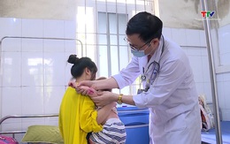 Cảnh báo biến chứng nguy hiểm do dịch bệnh tay chân miệng ở trẻ nhỏ