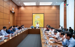 Quốc hội thảo  luận tổ về các dự án luật