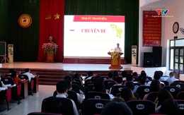 Bồi dưỡng, cập nhật kiến thức cho đội ngũ giảng viên lý luận chính trị