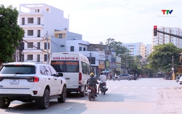 Cần sửa chữa kịp thời đèn tín hiệu giao thông hư, hỏng