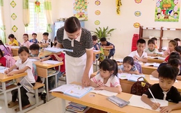 Tủ sách dùng chung tiếp sức học sinh miền núi 