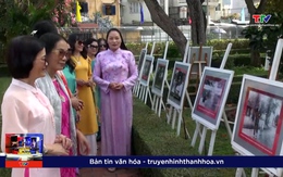 Dòng người dâng hương tưởng niệm Bác Hồ tại Khu di tích Dục Thanh