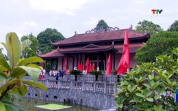 Đoàn đại biểu tỉnh Thanh Hóa dâng hương tưởng niệm Chủ tịch Hồ Chí Minh
