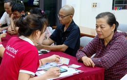 Viettel Thanh Hóa hỗ trợ người dân xác thực thuê bao chính chủ