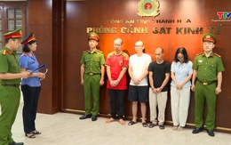 Triệt phá đường dây buôn lậu xe điện ba bánh xuyên biên giới