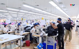 Bốn nhóm hàng xuất khẩu vượt mốc 10 tỷ USD
